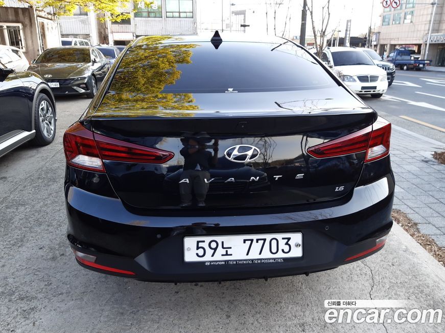 Hyundai AVANTE 2019