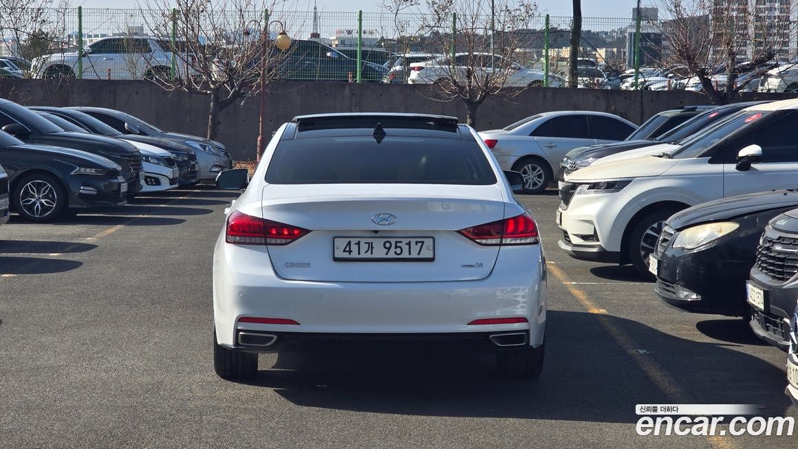 Hyundai Genesis 2015