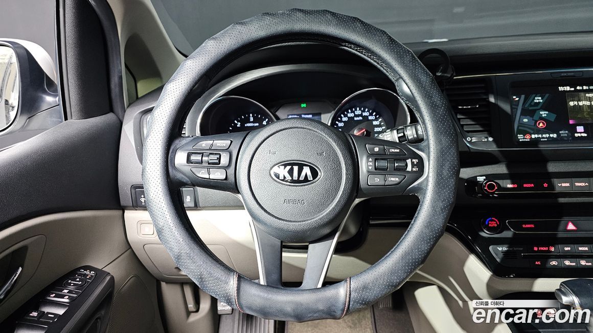 Kia Canival 2019