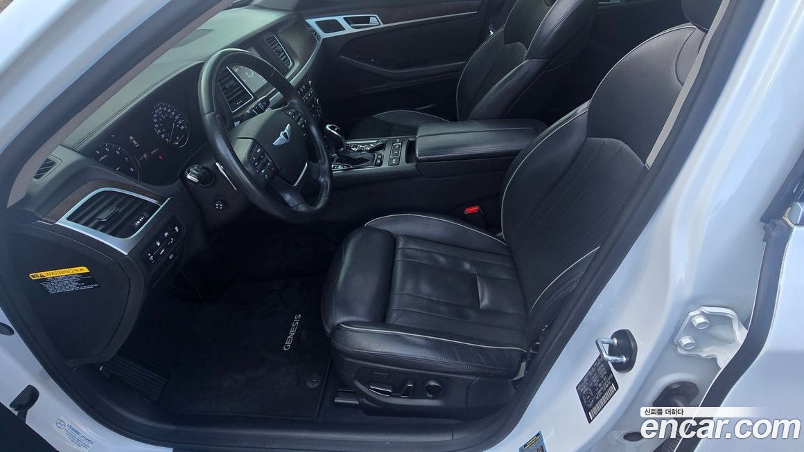 Hyundai Genesis 2015