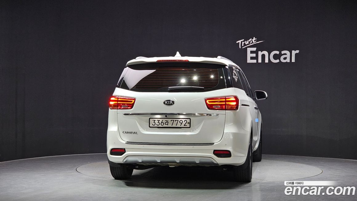 Kia Canival 2019
