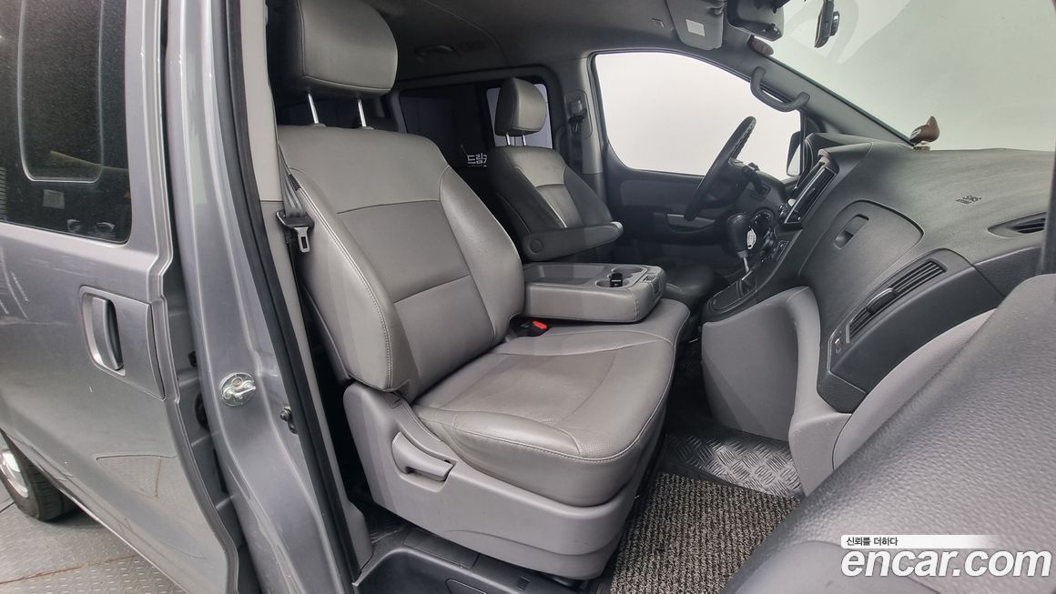 Hyundai Starex 2018