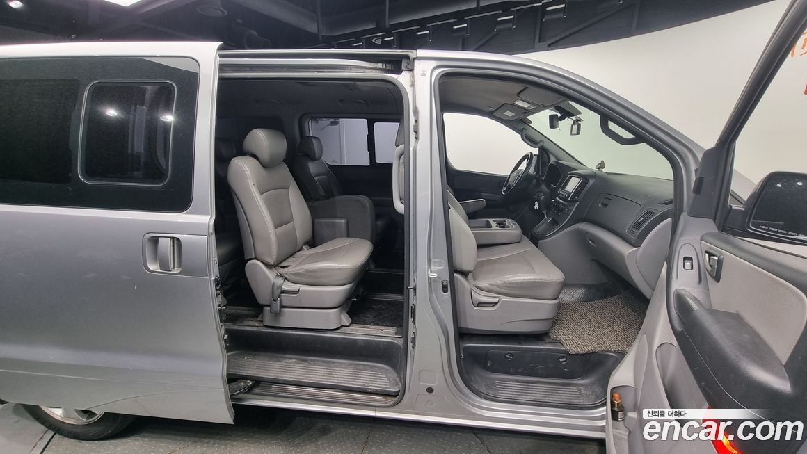 Hyundai Starex 2018