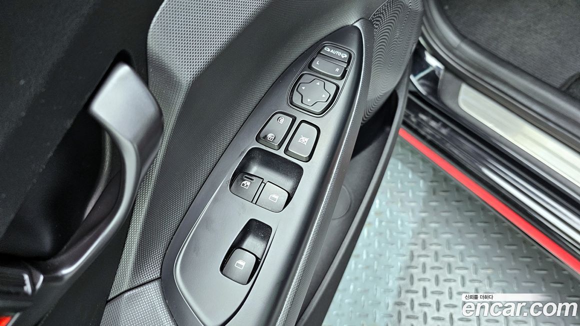 Hyundai Veloster 2021