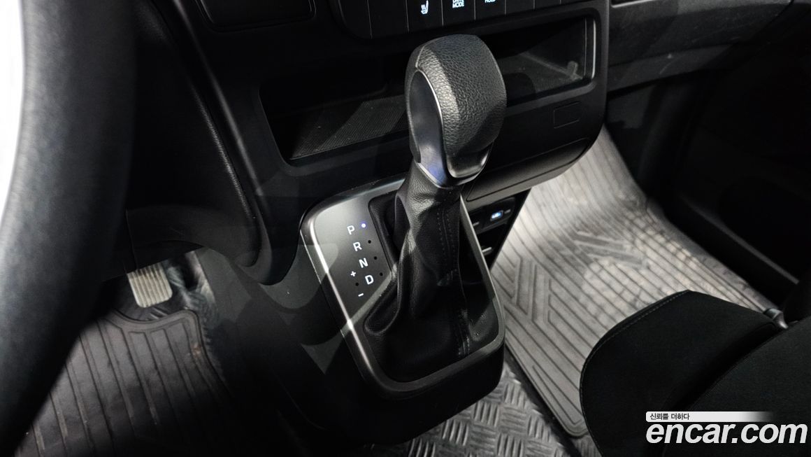 Hyundai Staria 2022