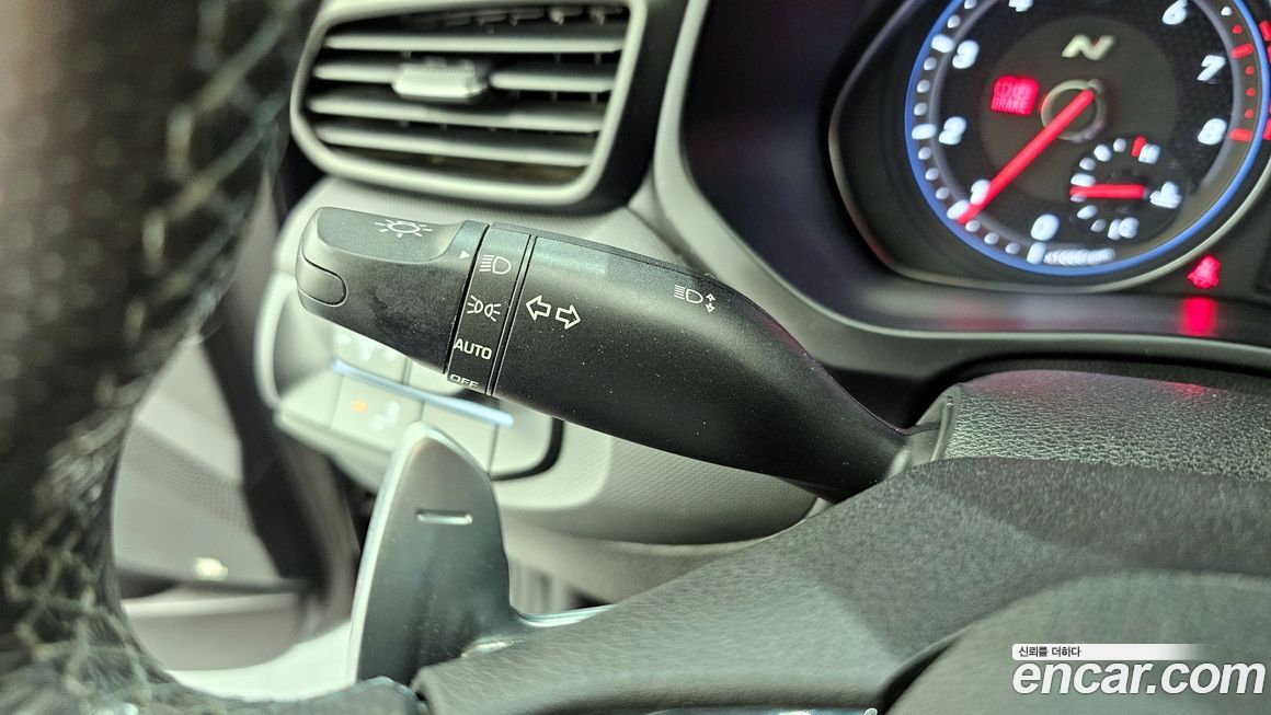 Hyundai Veloster 2021