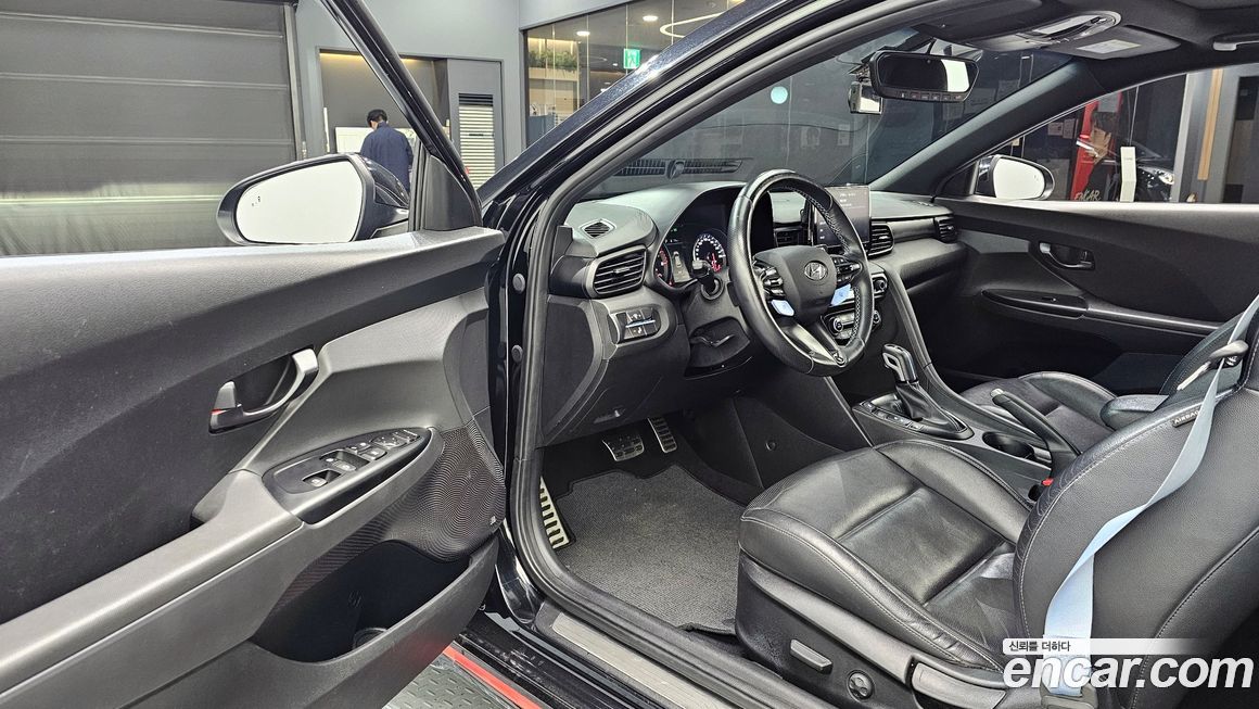 Hyundai Veloster 2021