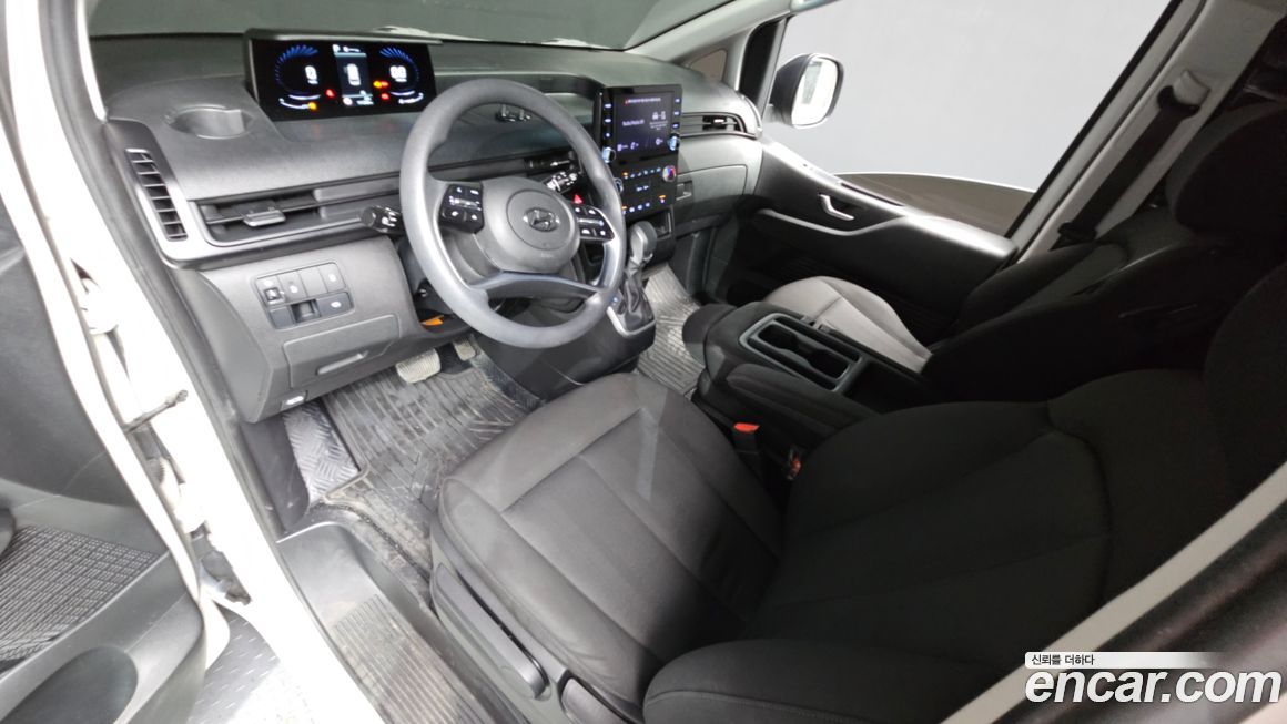 Hyundai Staria 2022