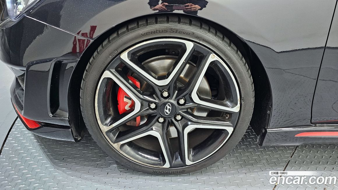 Hyundai Veloster 2021
