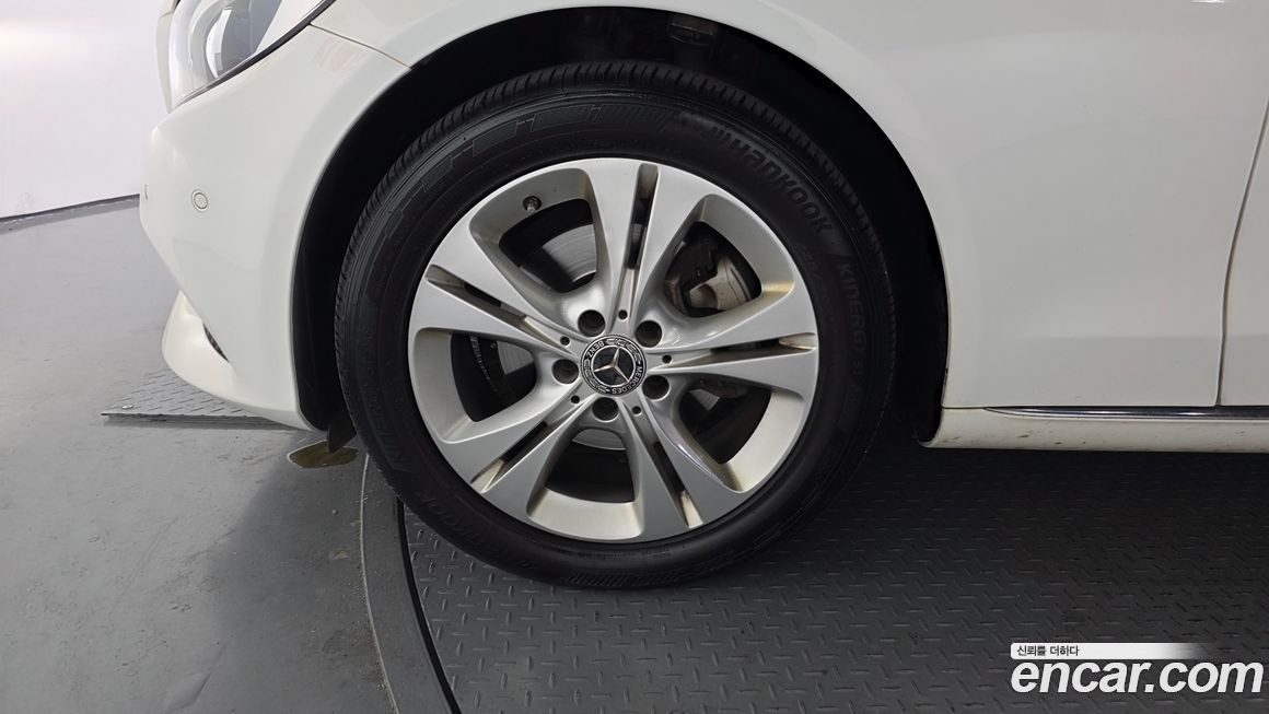 Mercedes-Benz C-Class 2018