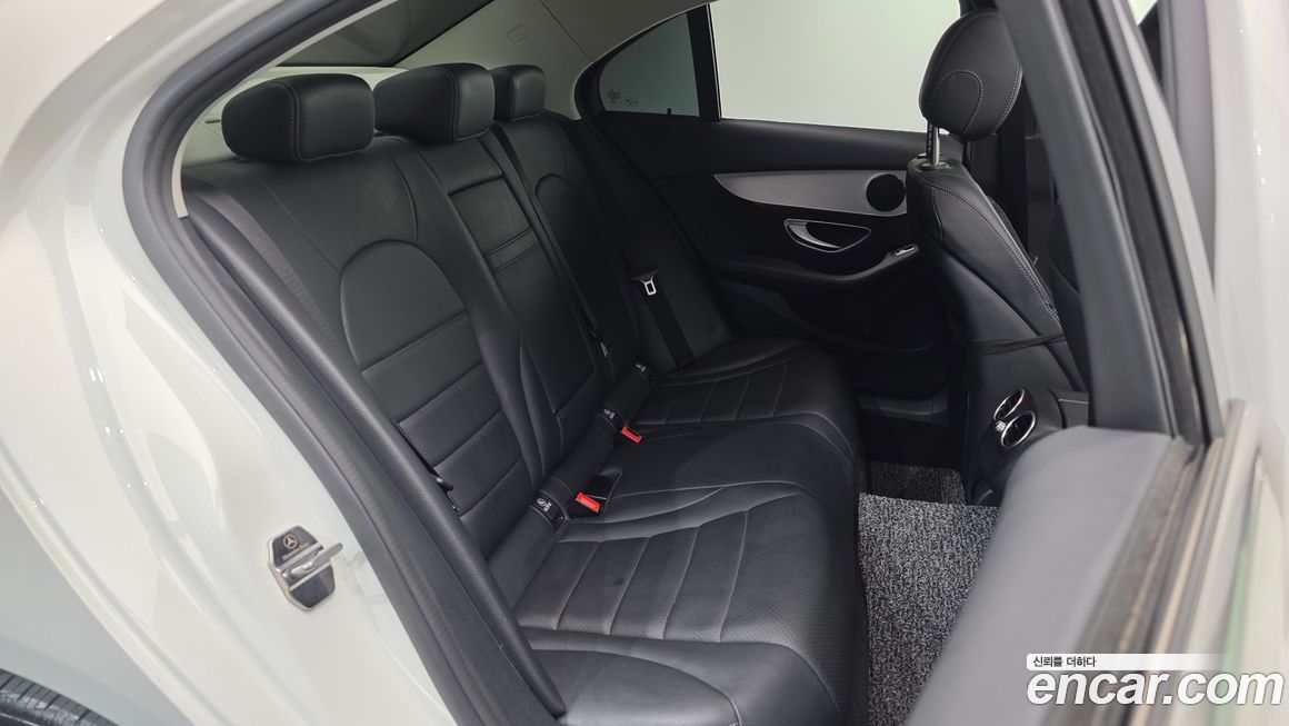 Mercedes-Benz C-Class 2018