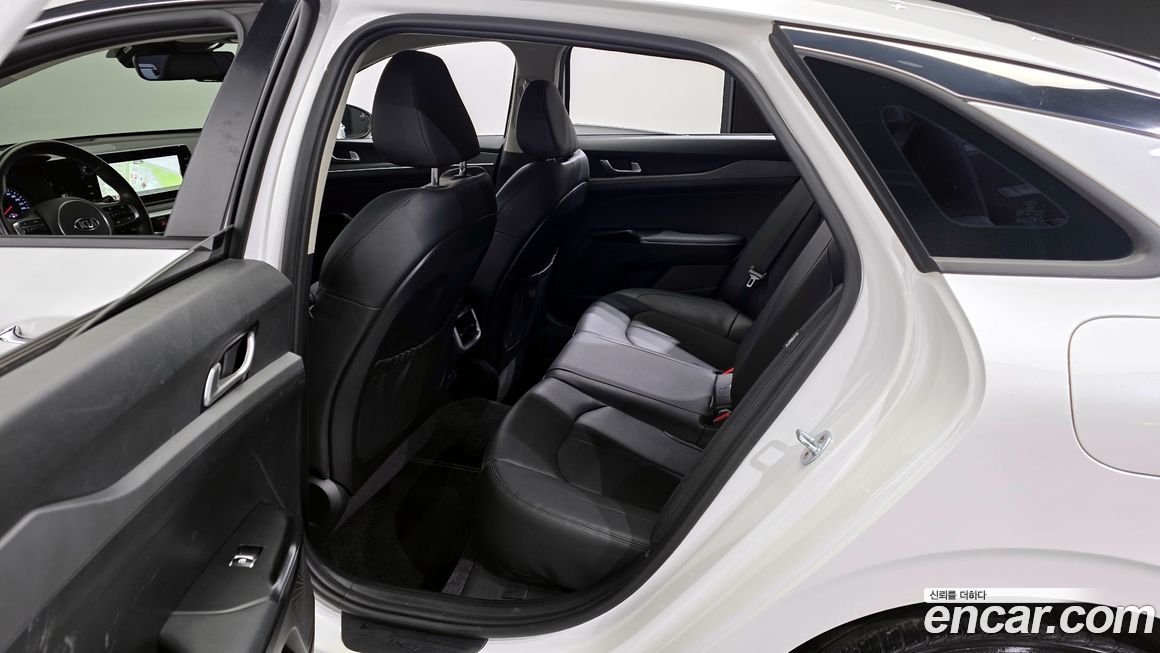 Kia K5 2021