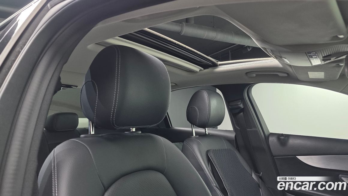 Mercedes-Benz C-Class 2018