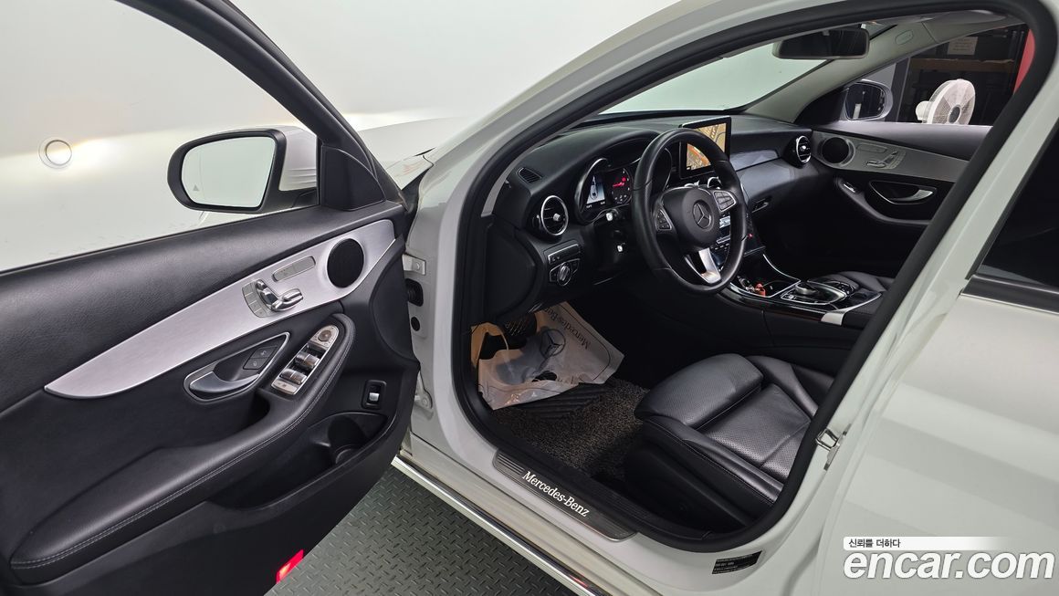 Mercedes-Benz C-Class 2018