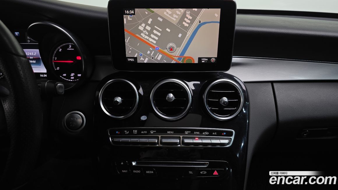 Mercedes-Benz C-Class 2018