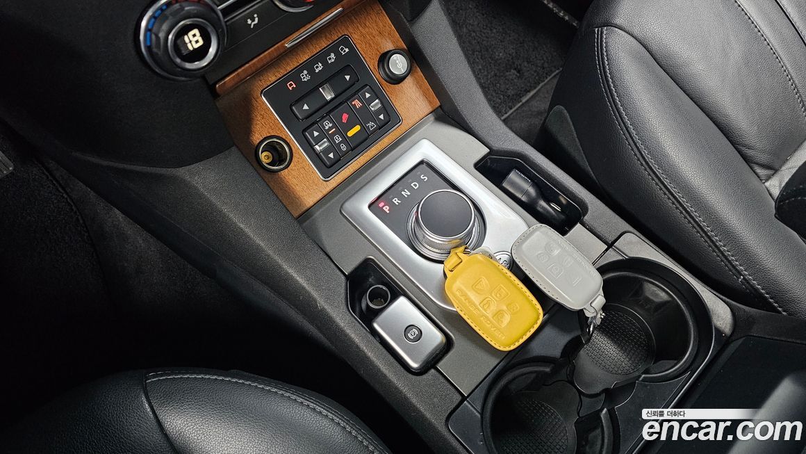 Land Rover Discovery 2013