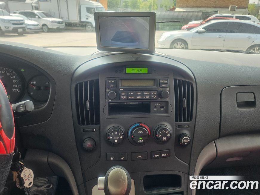 Hyundai Starex 2012