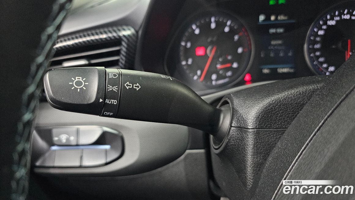 Hyundai Veloster 2021