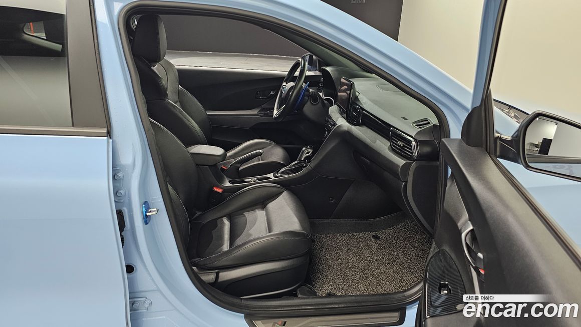 Hyundai Veloster 2021