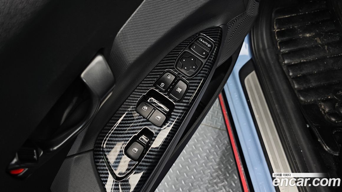 Hyundai Veloster 2021