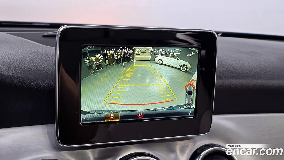 Mercedes-Benz GLA-Class 2019