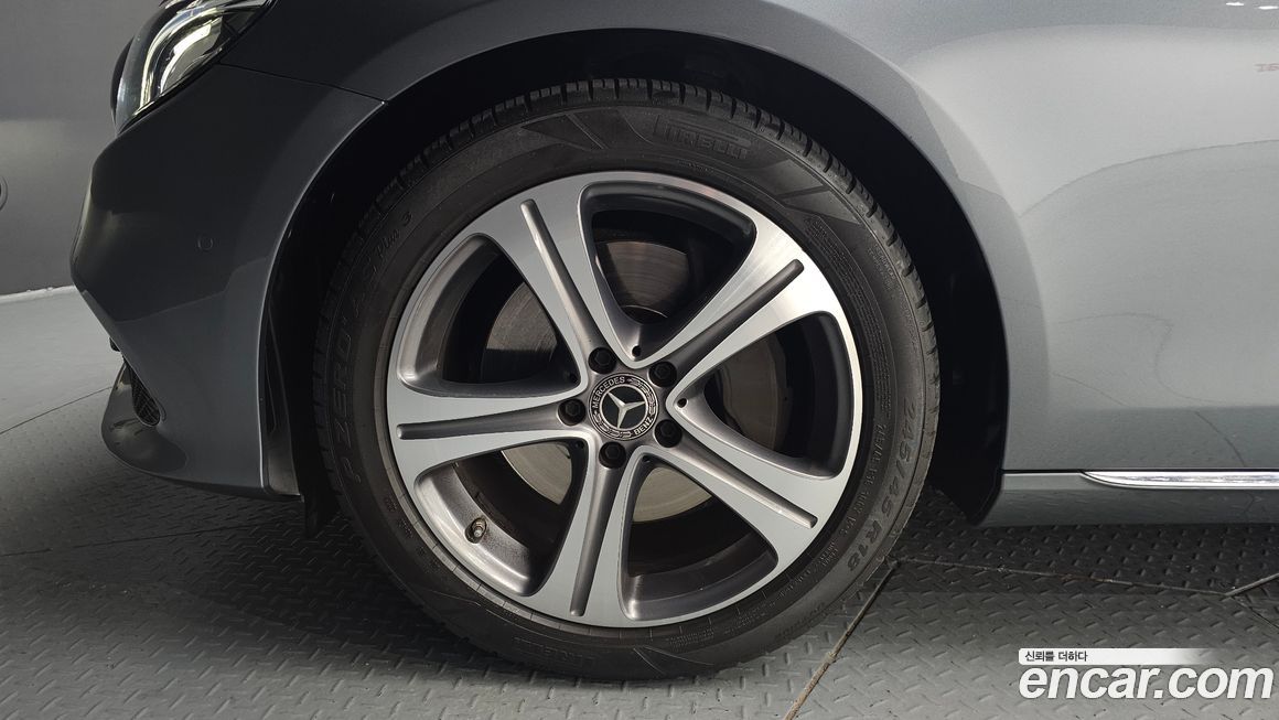 Mercedes-Benz E-Class 2019