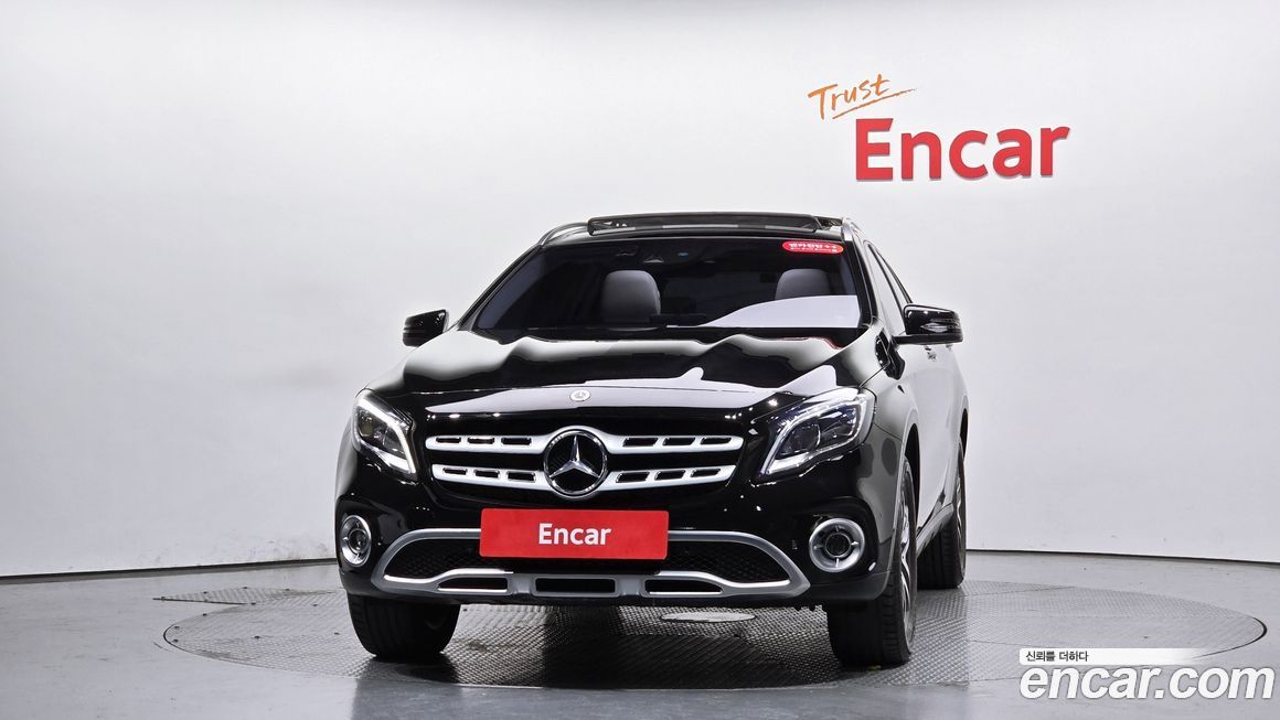 Mercedes-Benz GLA-Class 2019