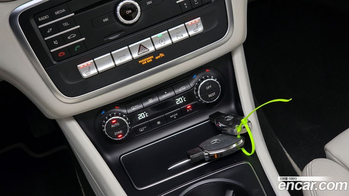 Mercedes-Benz GLA-Class 2019