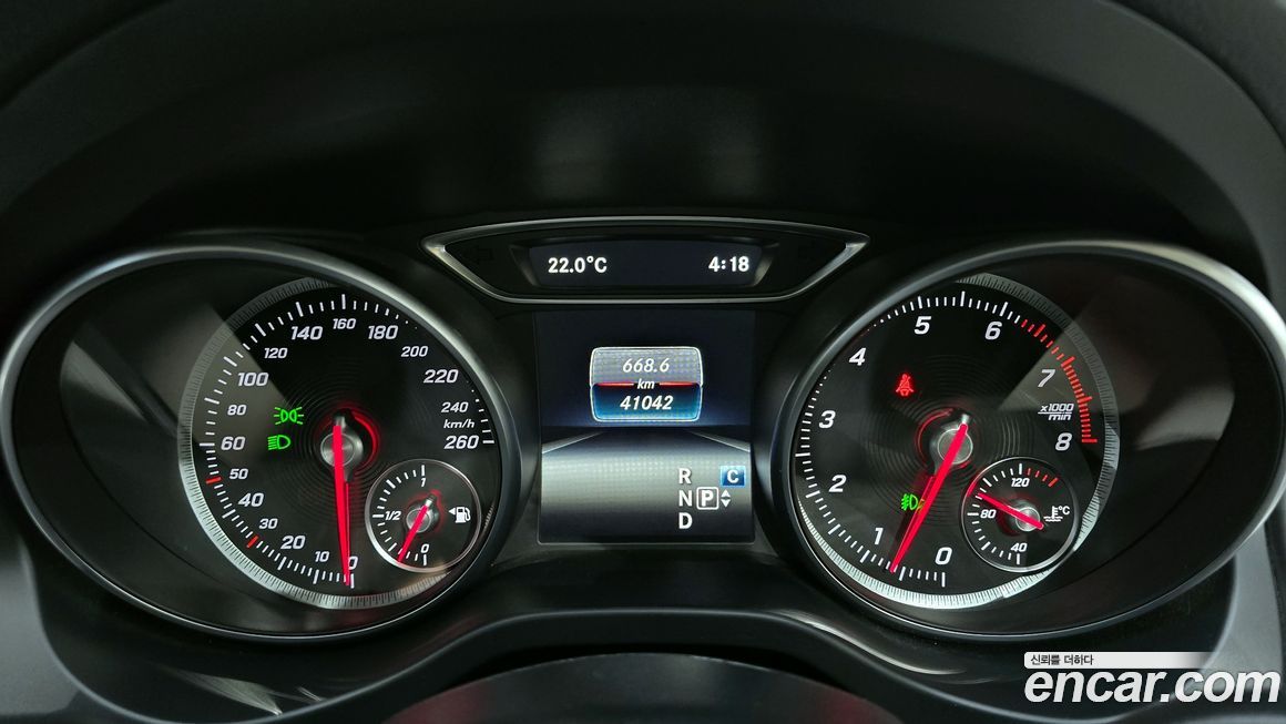 Mercedes-Benz GLA-Class 2019