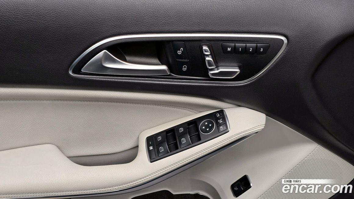 Mercedes-Benz GLA-Class 2019