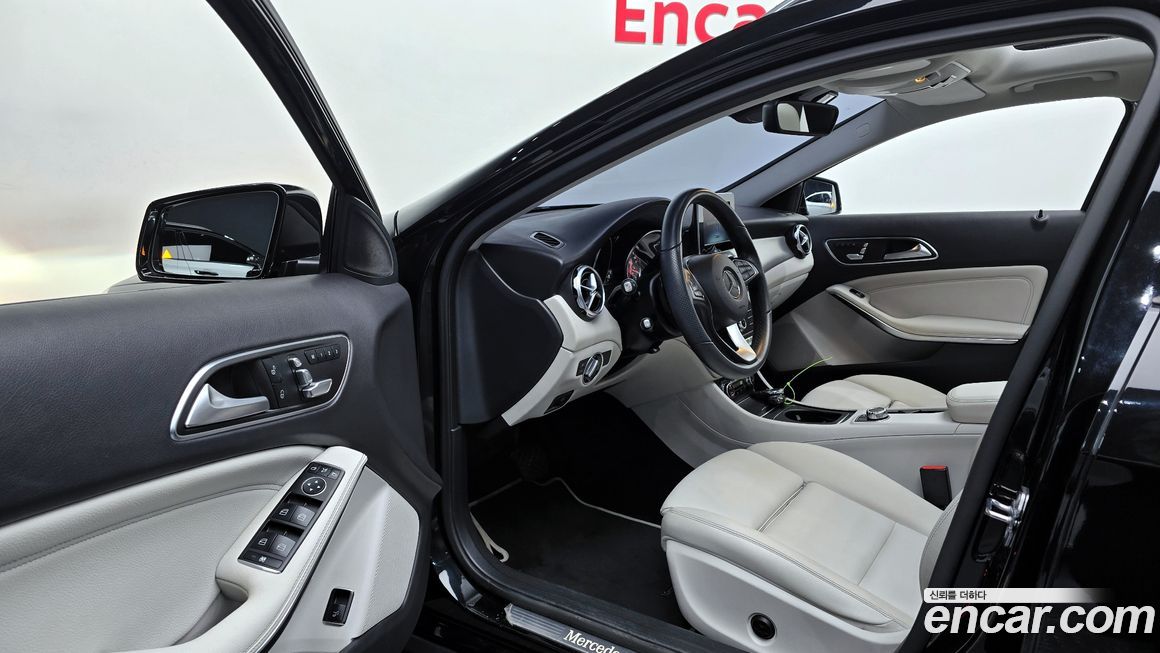 Mercedes-Benz GLA-Class 2019