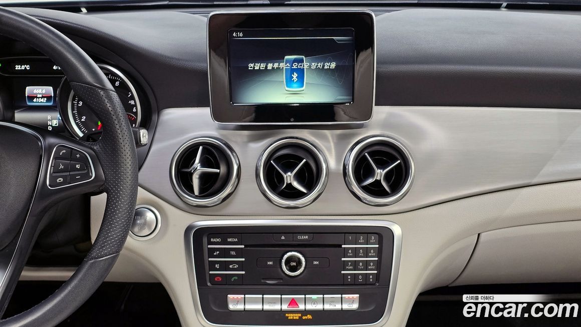 Mercedes-Benz GLA-Class 2019