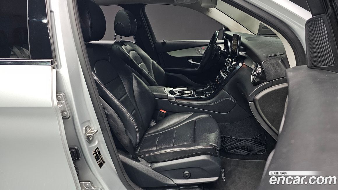 Mercedes-Benz GLC-Class 2019