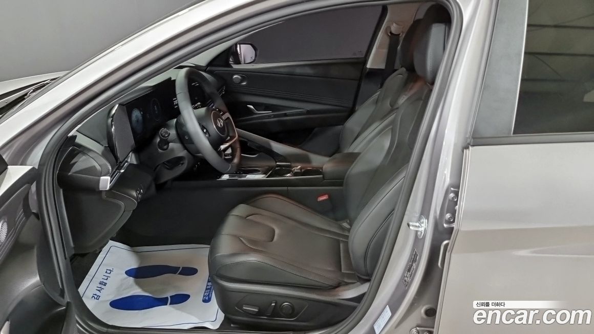 Hyundai AVANTE 2025