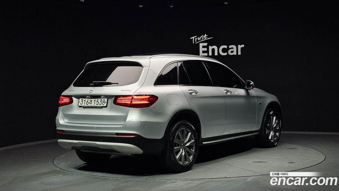 Mercedes-Benz GLC-Class 2019