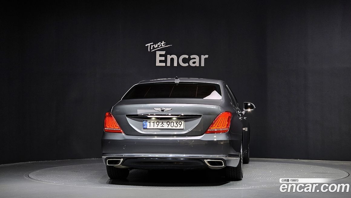 Genesis EQ900 2016