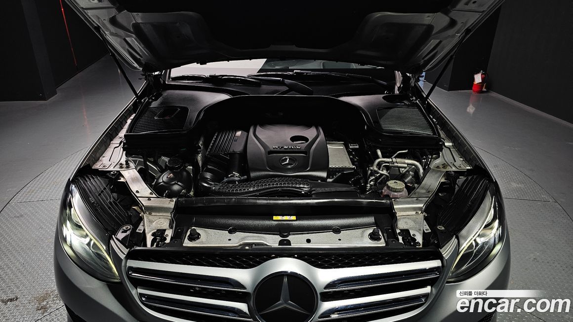 Mercedes-Benz GLC-Class 2019