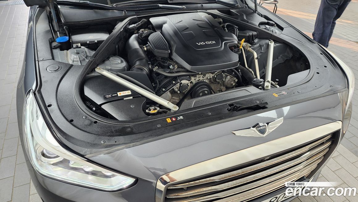 Genesis EQ900 2016