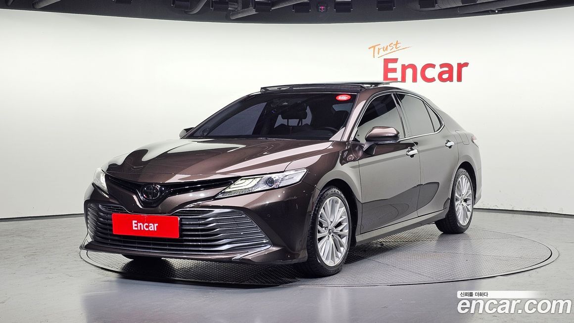 Toyota Camry 2019