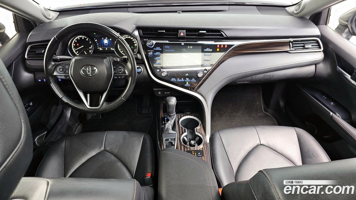 Toyota Camry 2019
