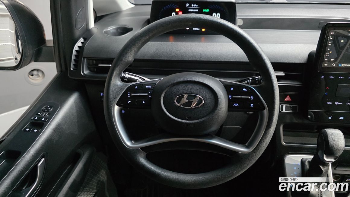 Hyundai Staria 2023