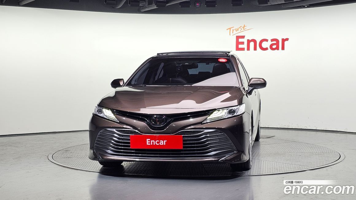 Toyota Camry 2019