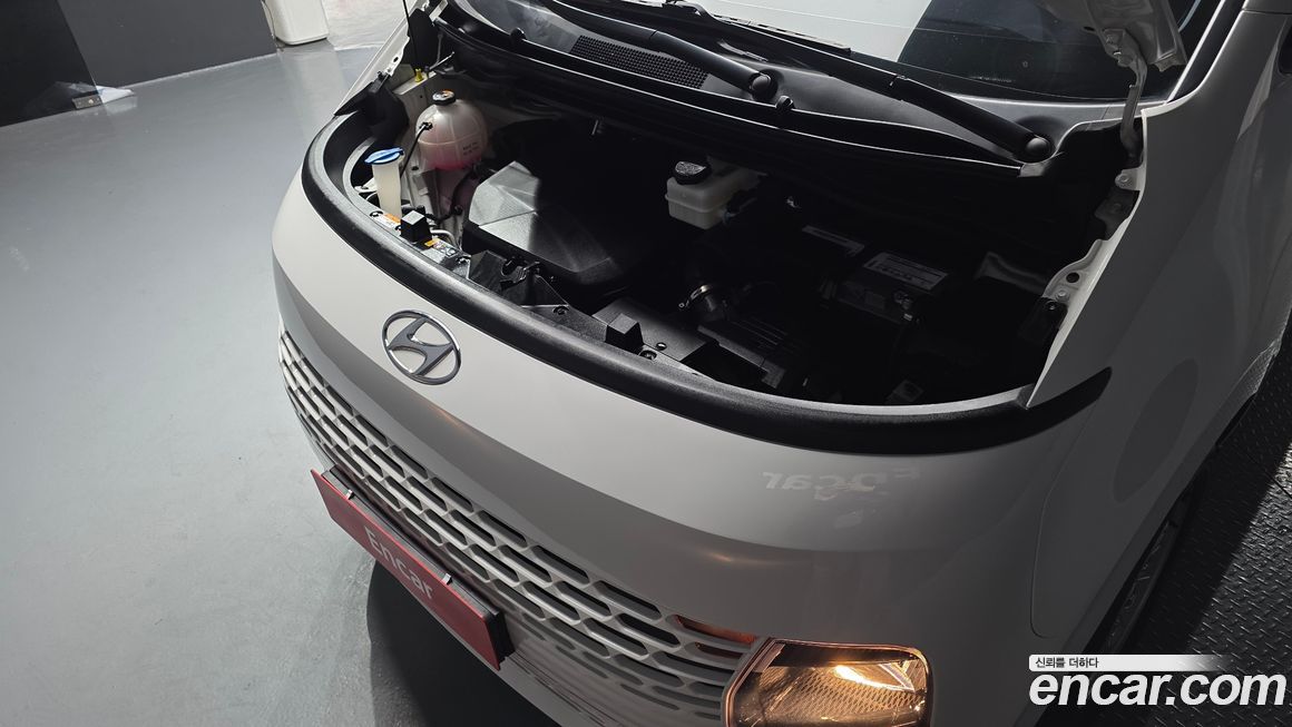 Hyundai Staria 2023