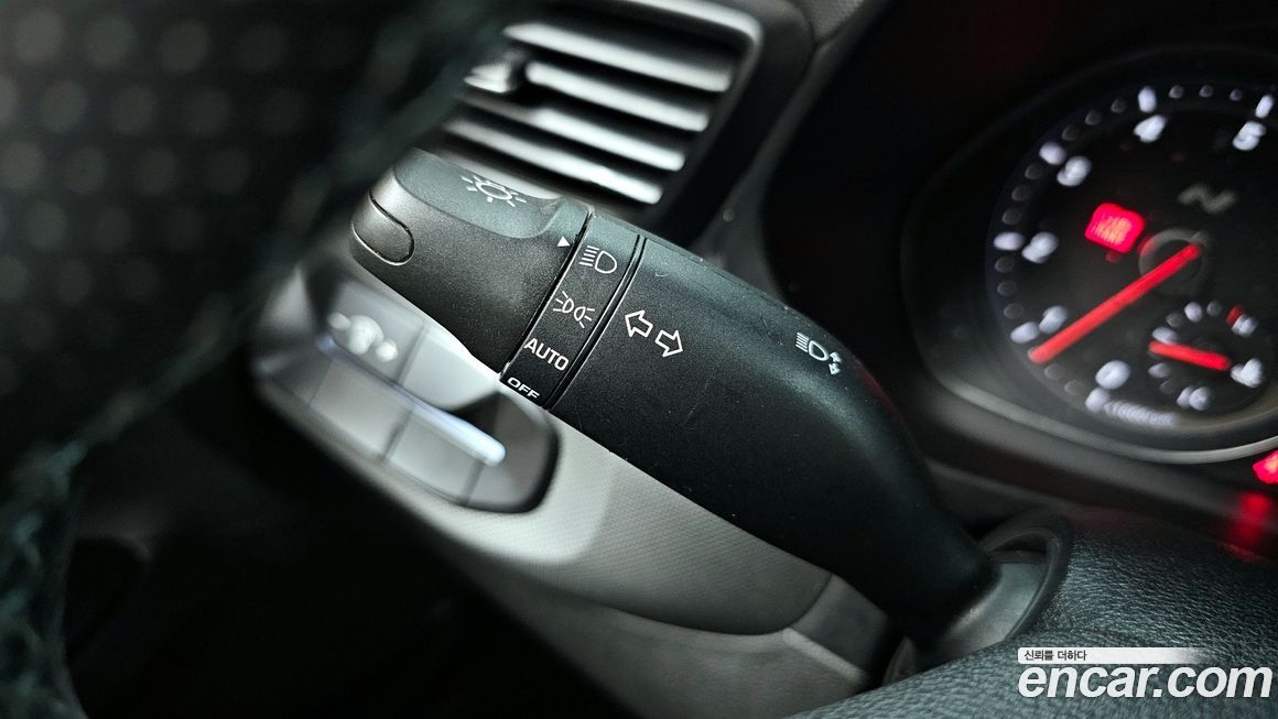 Hyundai Veloster 2022