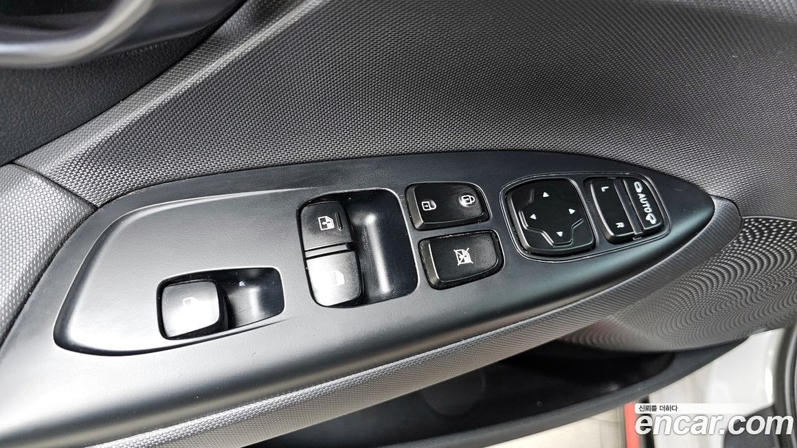 Hyundai Veloster 2022