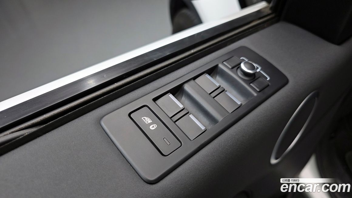 Land Rover Discovery 2018