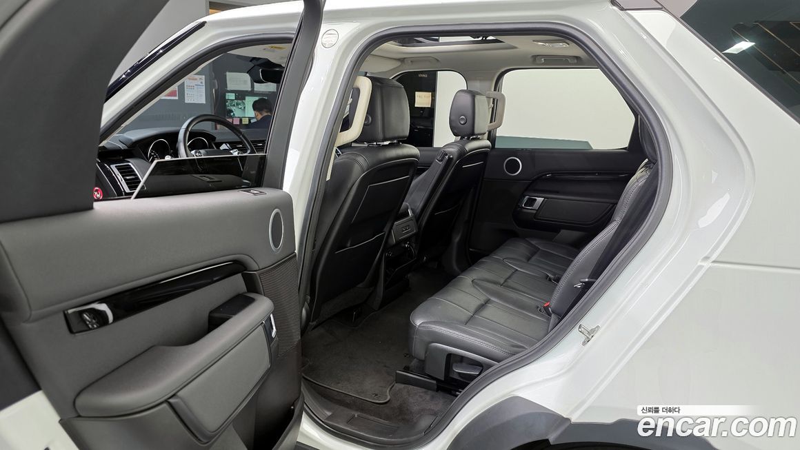 Land Rover Discovery 2018