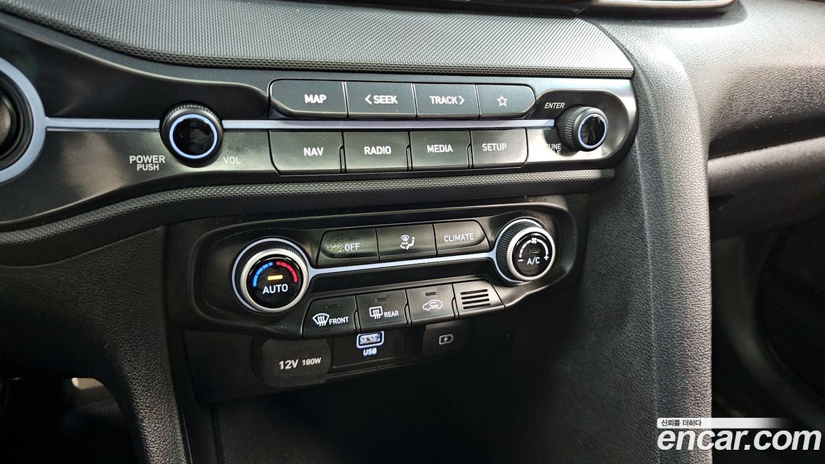 Hyundai Veloster 2022