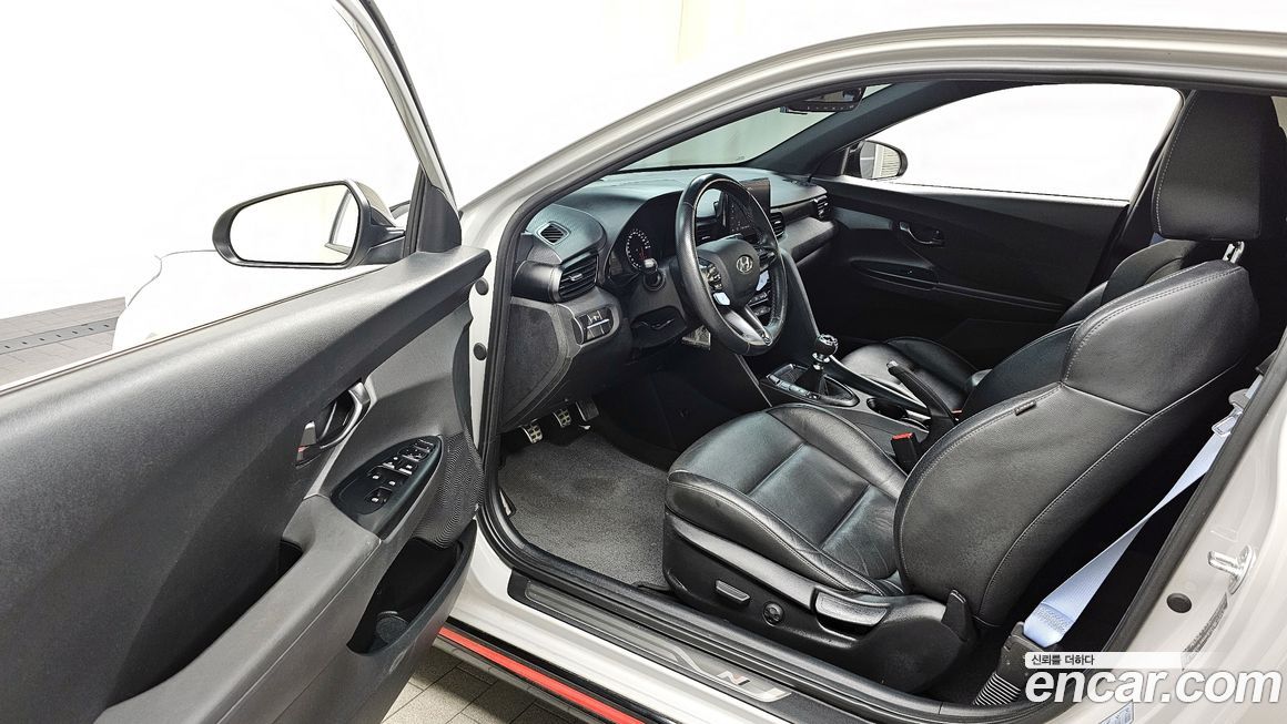 Hyundai Veloster 2022