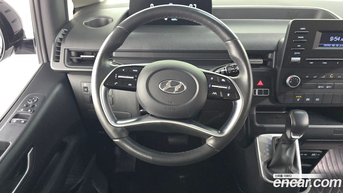 Hyundai Staria 2024
